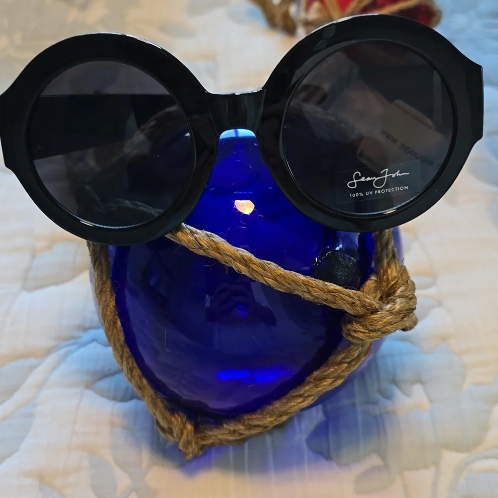 Sean John Designer Sunglasses - Picture 5 of 5